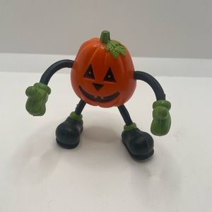VINTAGE FUN WORLD HALLOWEEN PUMPKIN FIGURE BENDABLE ARMS LEGS 4" TALL Toy.